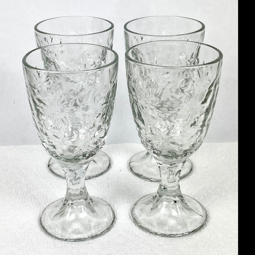 4 Princess House Crystal Fantasia Poinsettia Water Goblet Pedestal Glasses #519